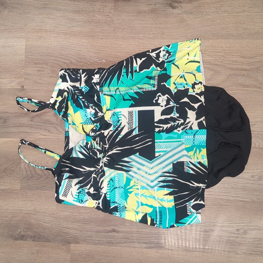 ⭐3/$10⭐NWOT Tropical One Piece Swimsuit
